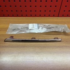 623847633r 960101704r