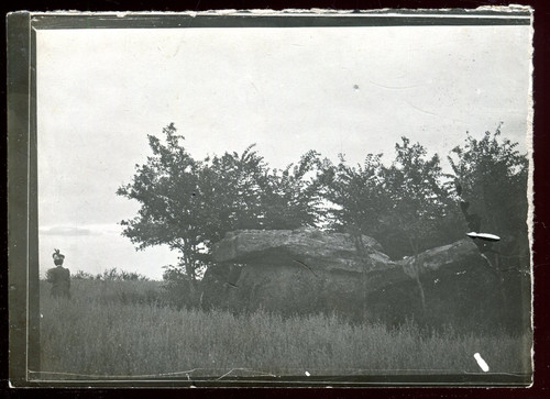 Photo ancienne dolmen - ancienne,
