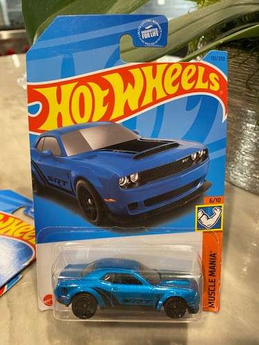 2023 hot wheels 151 - hot,