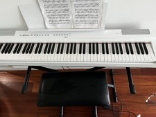 Piano numérique Yamaha P-125 blanc + accessoires ?
