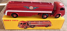DINKY TOYS - Tracteur Panhard