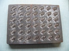 Ancien moule à chocolat en