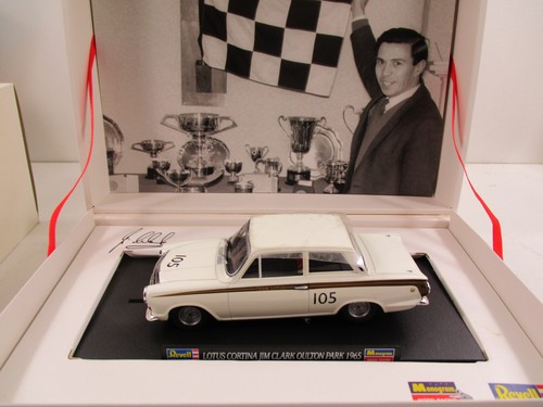 Slot car lotus cortina 105 - car,