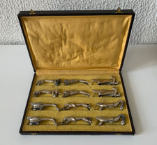 Ancien ensemble de 12 porte