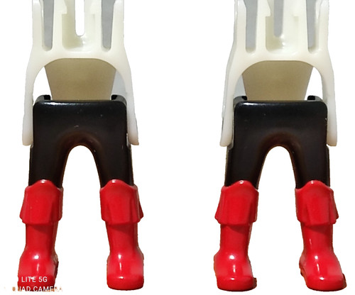 Playmobil jambes noires - playmobil, x2