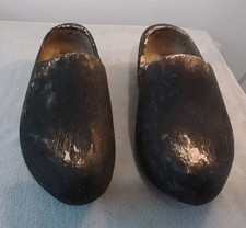 Paire De Sabots En Bois Anciens , Sabot Tres Vieux