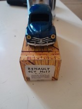 Ancienne 4cv Renault Norev