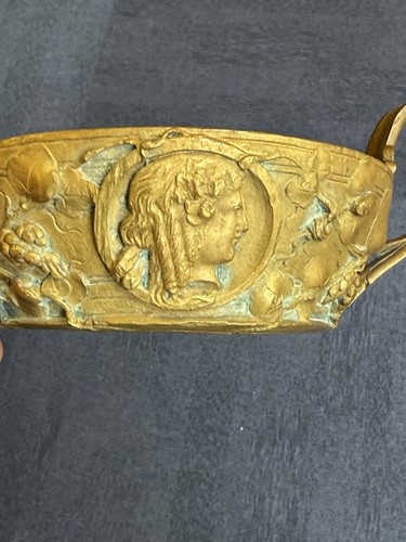 Ancienne coupe bronze relief - coupe,