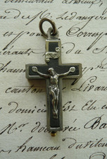 Ancien PENDENTIF CROIX religieuse RELIQUAIRE en métal argenté ébène ROMA