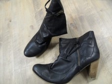 AKIRA superbes bottines