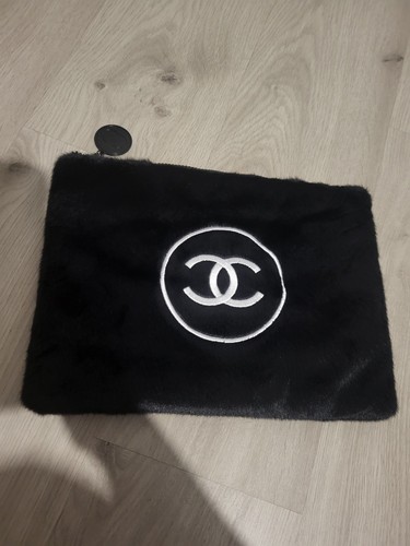 Trousse chanel fourrure noire - trousse,