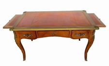 Bureau d'apparat de style