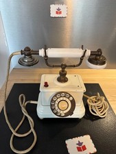 Téléphone à cadran rotatif