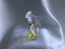 Nina Ricci « L’Air du Temps » Flacon 2 Colombes Lalique  H. 8 cm.