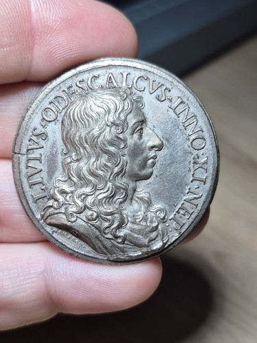 154 médaille 1696 - #154-18,