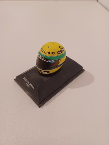 Casque miniature minichamps
