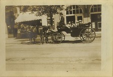 PHOTO ANCIENNE - VINTAGE SNAPSHOT - ANIMAL CHEVAL CALÈCHE ATTELAGE FIACRE -HORSE