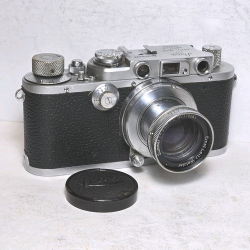 Leica 35mm camera - with, f2