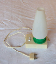Lampe de chevet entierement en plastique années 60 pour chambre d'enfant vintage