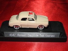 voiture miniature RENAULT DAUPHINE TOIT OUVRANT 1/43 SOLIDO DANS SA BOITE