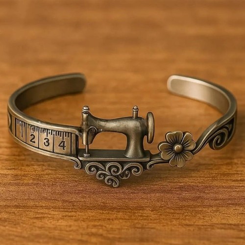 Bracelet breloque machine - , à