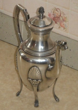 Cafetière Empire en métal argenté Orfèvre Montibert décor palmette bec oiseaux