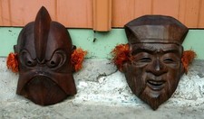 Paire de masques anciens en bois ,Japon , théâtre No