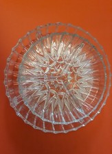 2 plats à compartiment en verre assortis, présentoirs, hors-d'oeuvre..