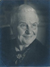 Portrait de femme âgée
