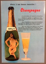 CARTE POSTALE FEMME : Champagne (31)