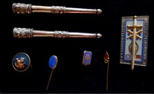 aiguillettes anciennes en argent gendarmerie et epinglettes legion et marine