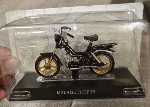 Moto mobylette miniature 18 - miniature, 1/18