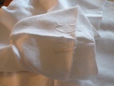 Nappe ancienne en lin damassé