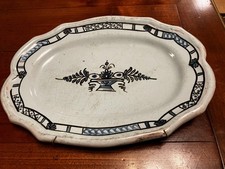petit plat en faïence de