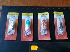 Leurres anciens  4 cuillers . Neuves . Pêche a la truite ou petits carnassiers.