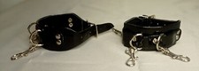 Paire de menottes de chevilles