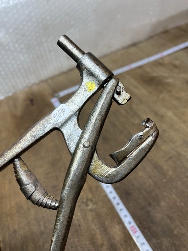 Pince bouton cordonnier - bouton,