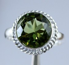 Bague de fiançailles ronde