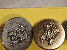 Boutons anciens livrée ou