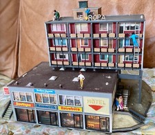 FALLER HO immeuble hôtel Holiday inn monté ville décor maison B 928 figurines