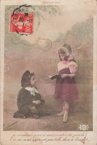 Petite fille livre ouvert - petite,
