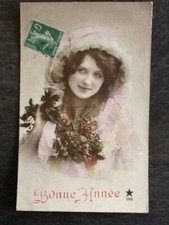 CP BONNE ANNEE FEMME ROSE AUX JOUES CAPUCHE FROUFROU HOUX - 57925