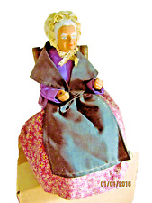 ancien santon provençal en terre cuite dame assise sur une chaise