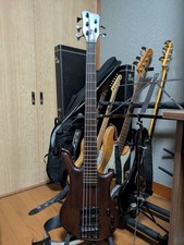 Guitare basse électrique