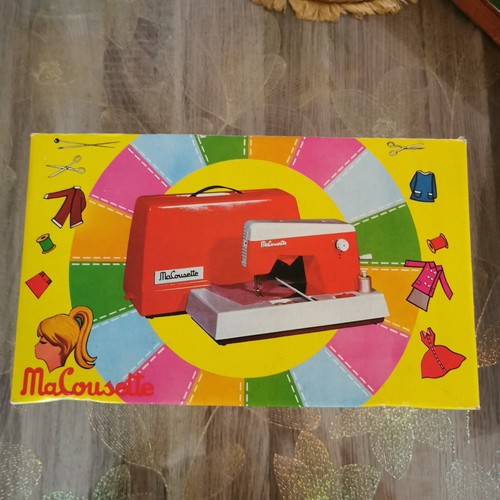 Ancienne petite machine - , à