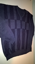 pull , col en V (taille XL)