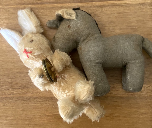 Anciennes peluches à - 2,