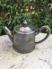 Théière en métal argenté