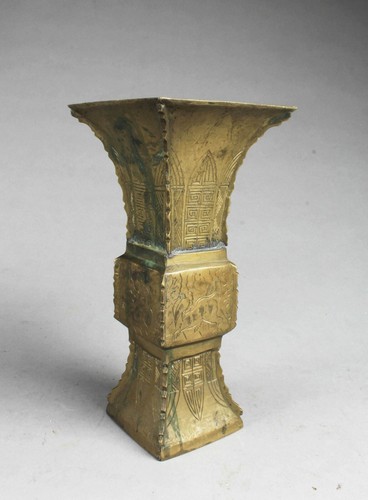 Chinese bronze vase - bronze,