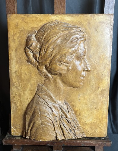 Bas relief plâtre - bas-relief,